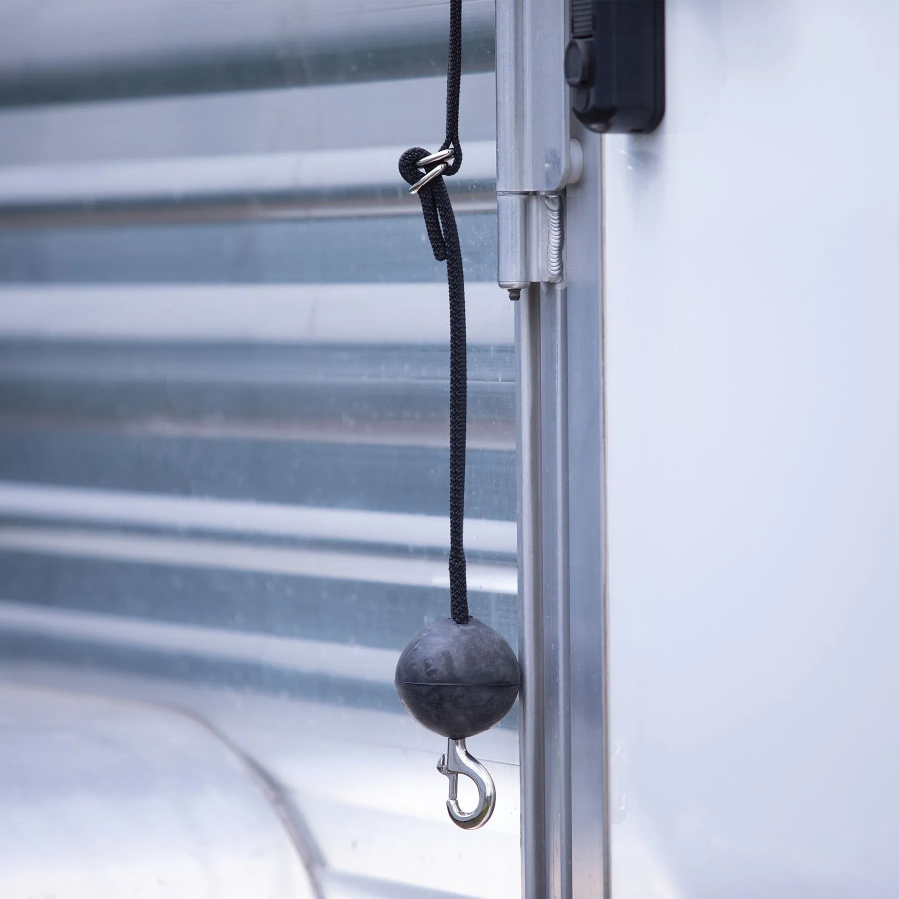 Dura-Tech Quietguard Adjustable Nylon Trailer Tie 9 Dura-Tech Quietguard Adjustable Nylon Trailer Tie - Image 7